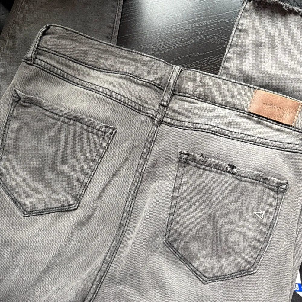 Hidden Jeans Gray Distressed Raw Hem Skinny Jeans Size 29 Stretch - Picture 9 of 11